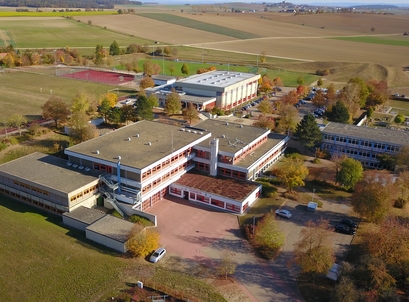 Luftbild Schul- und Sportzentrum Unterschneidheim